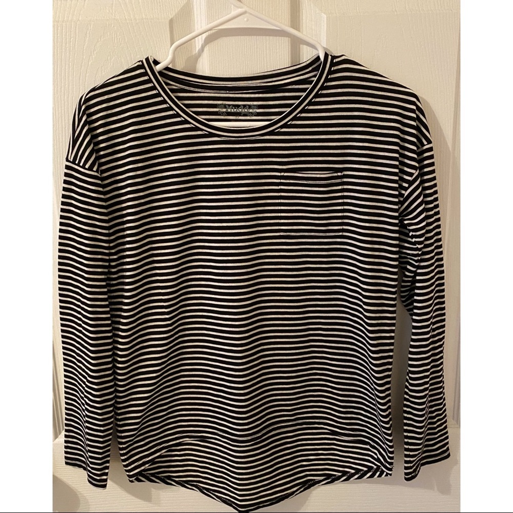 Mudd Striped Black and White shirt 3/4  sleeve